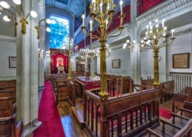 Splendid interior of Pavée Synagogue.